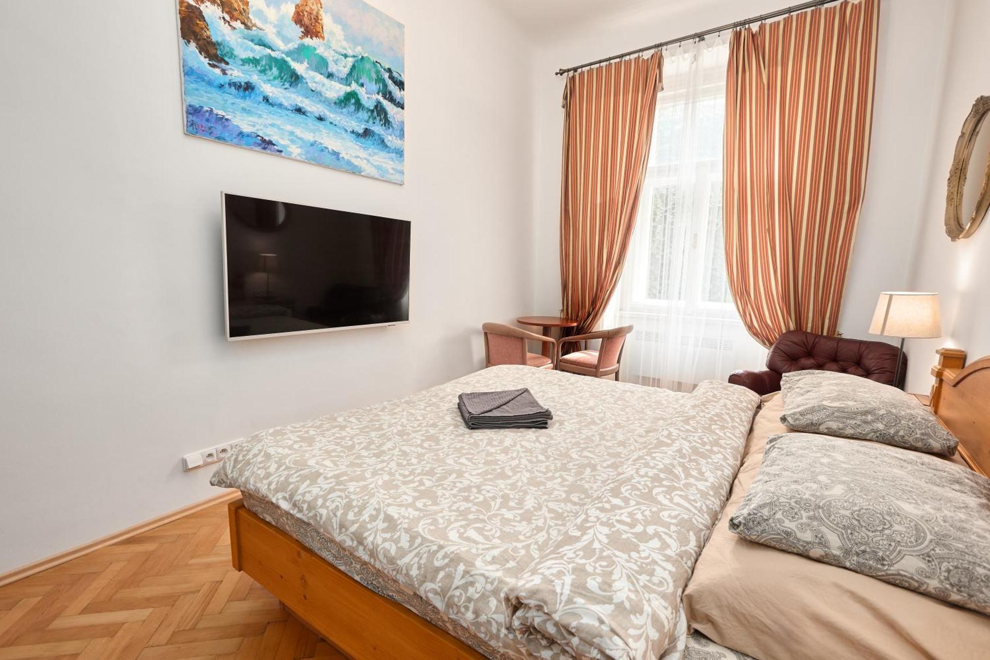 Апартаменты Old Town & Parking Assistance Прага Экстерьер фото